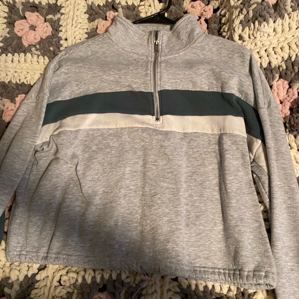 Cropped sweatshirt
